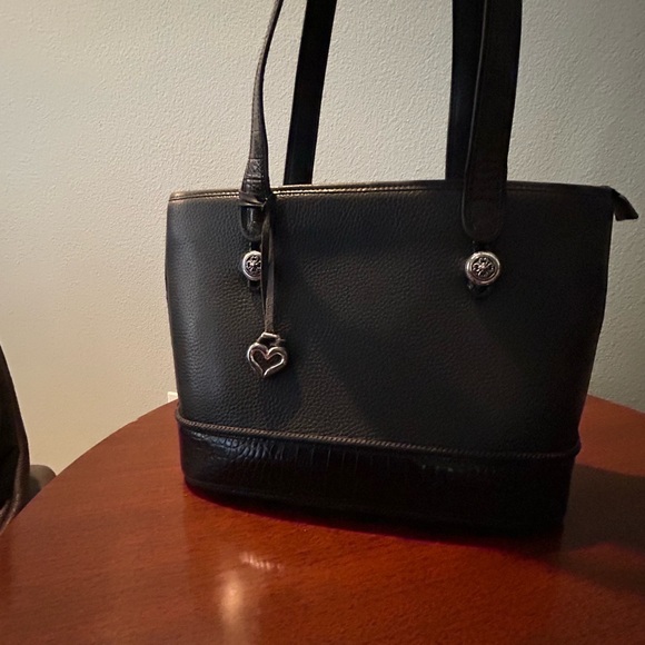 Authentic Brighton Vintage Black Leather Shoulder Bag, Excellent condition - Picture 3 of 13